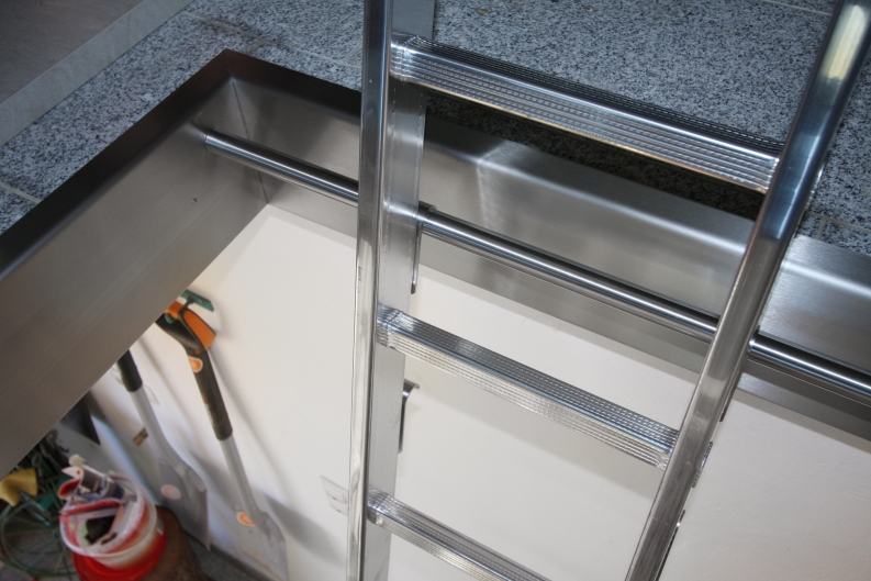 Zarge für Bodenluke