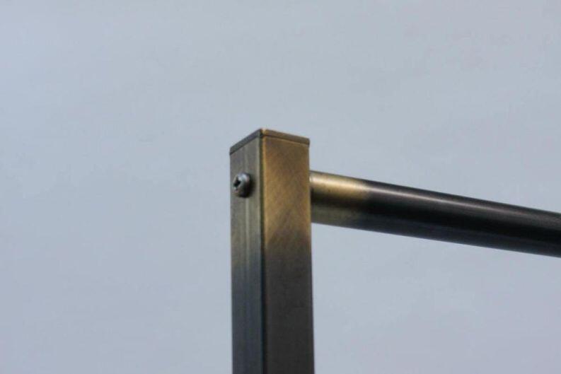 Garderobe aus Rohstahl