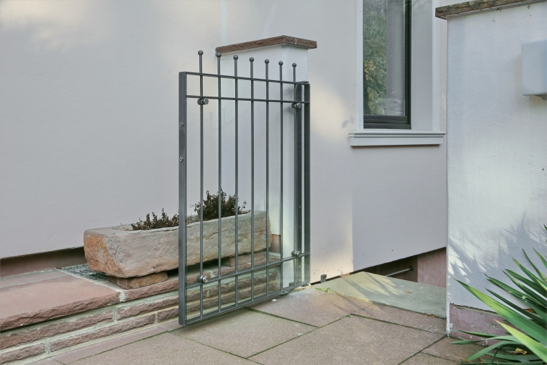 Gartenpforte mit Glas