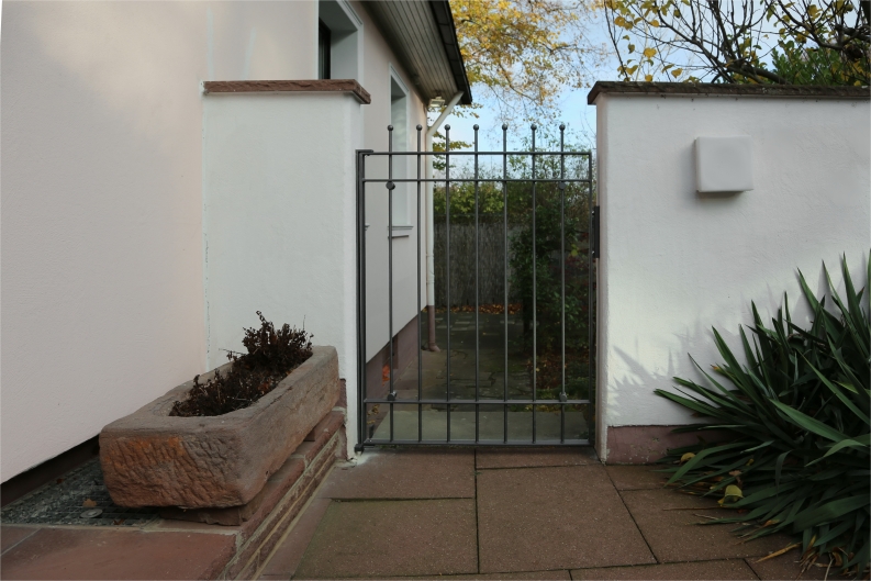 Gartenpforte mit Glas