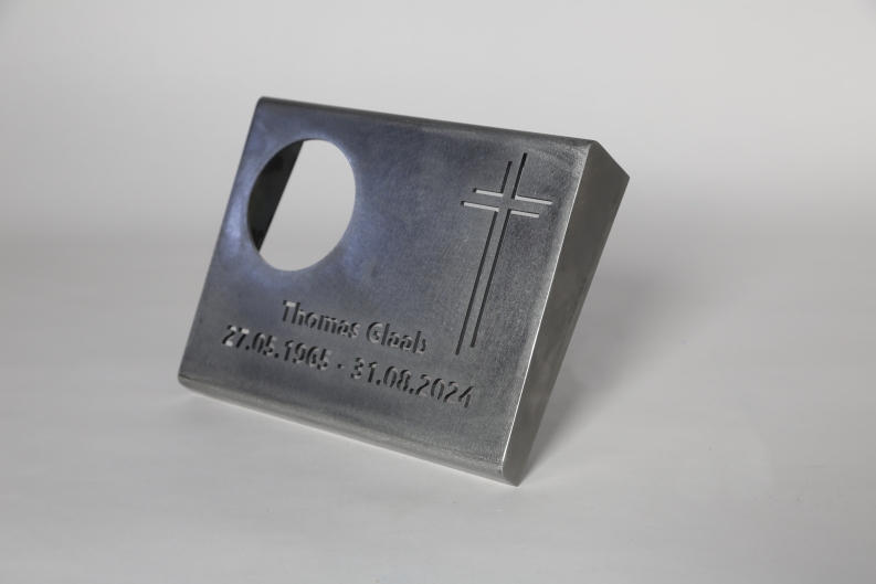 Grabplatte für ein Urnengrab