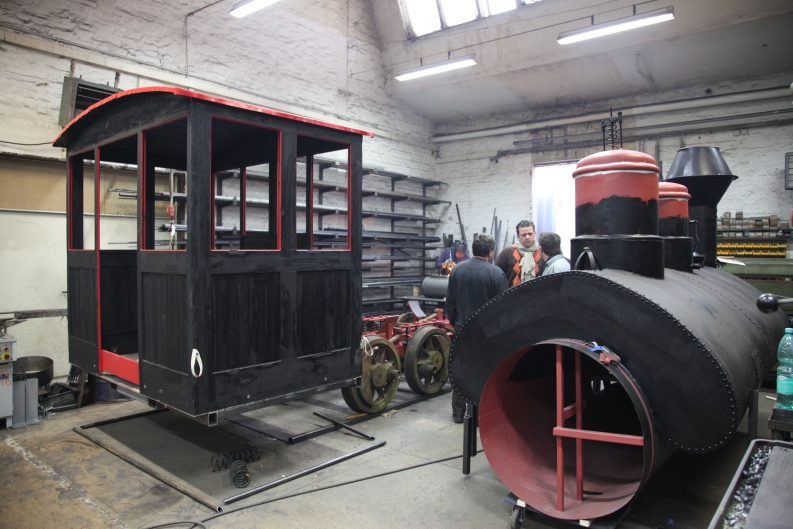 28.01.10 - Das Fahrgestell wird gefedert