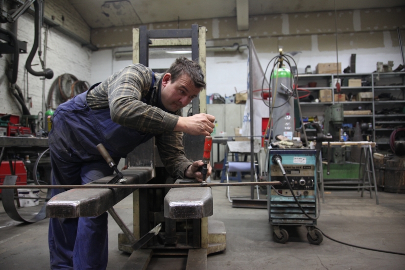 28.01.10 - Das Fahrgestell wird gefedert