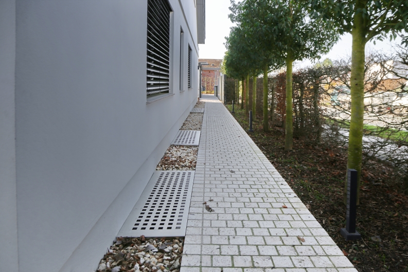 Lichtschachtabdeckung aus 4 mm Edelstahl