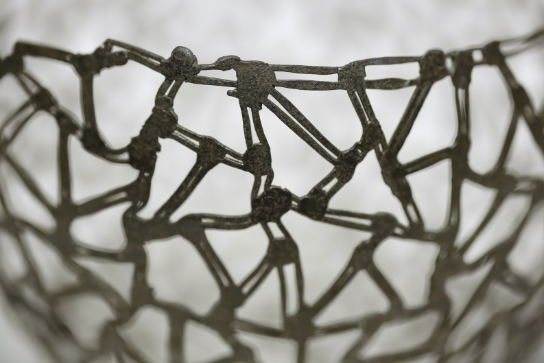 Schalenobjekt aus Eisen