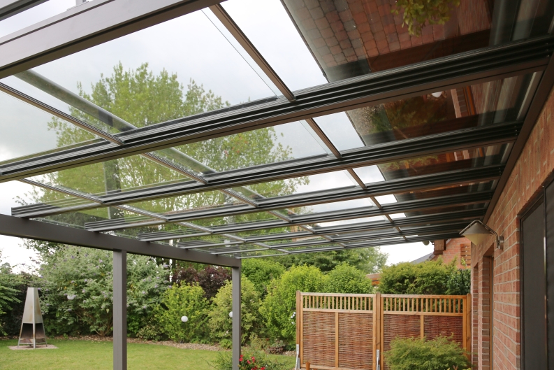 Cabrio Terrassen Schiebedach mit Klaiber Beschattung