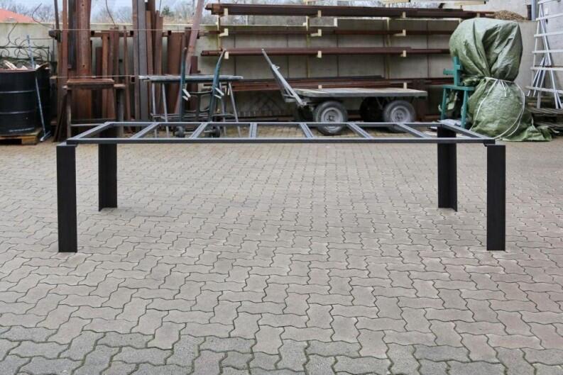 Tischgestell, Stahl geschweißt und lackiert