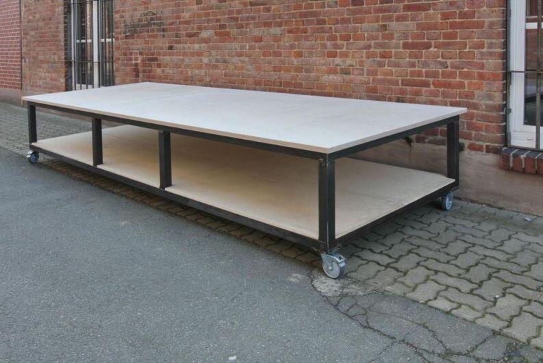 Rollbarer Arbeitstisch