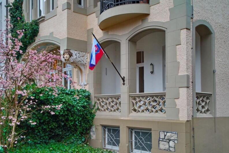 Fahnenhalter für den Aussenbereich