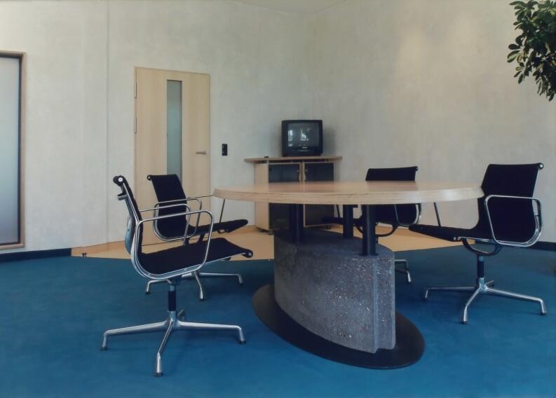 Sanierung und Umbau einer ehemaligen Kaserne zu Büroräumen