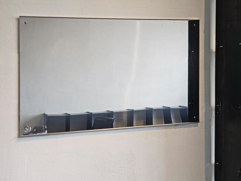 Edelstahl Magnet Pinnwand aus Spigelblech