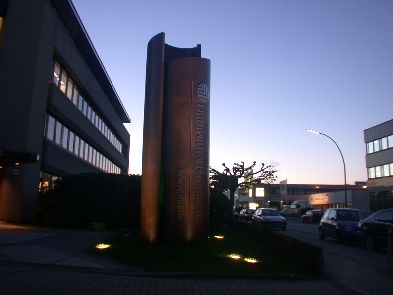 Stele für Dumrath und Fassnacht