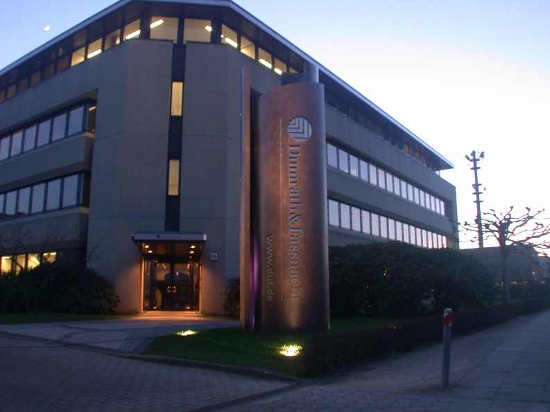 Stele für Dumrath und Fassnacht