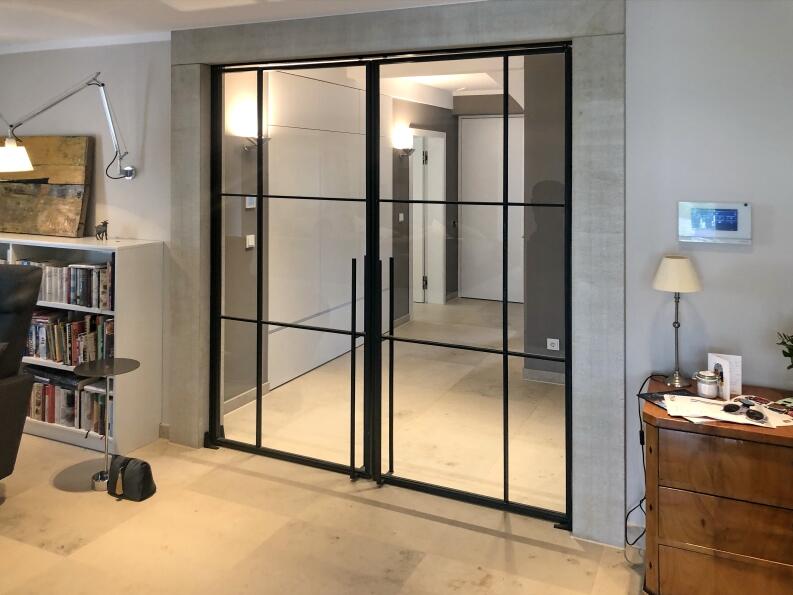 Doppeltür im Bauhaus Stil