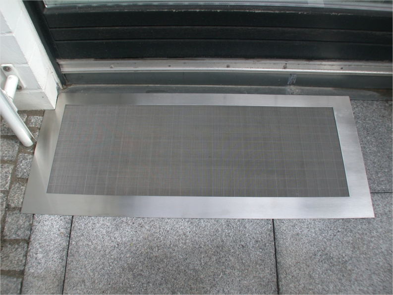 Kellerschachtabdeckung aus Edelstahl