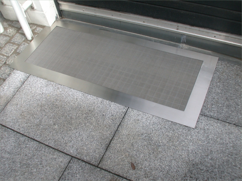 Kellerschachtabdeckung aus Edelstahl