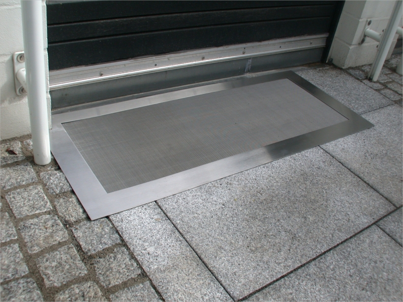 Kellerschachtabdeckung aus Edelstahl