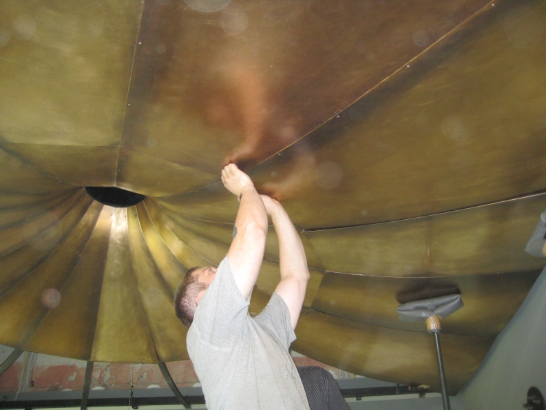 Montage der Grammophon Decke