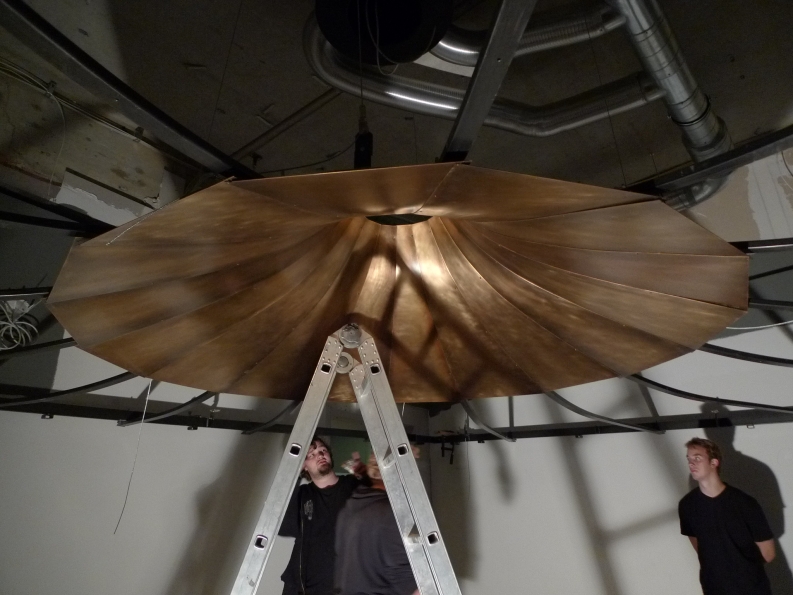 Montage der Grammophon Decke