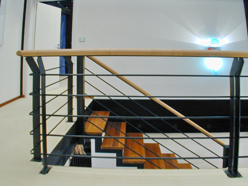 Treppe mit Geländer