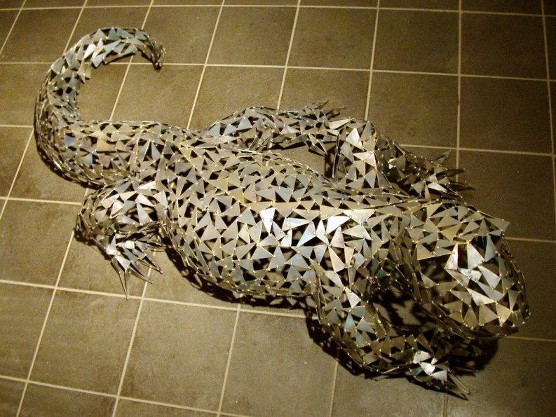 Echse aus Stahlblech geschweißt