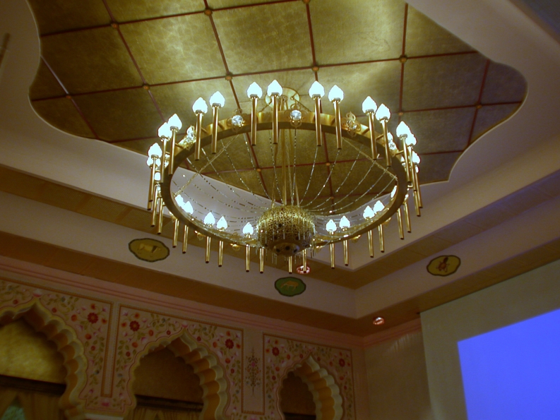 integrierter Beamer in Sonderleuchte