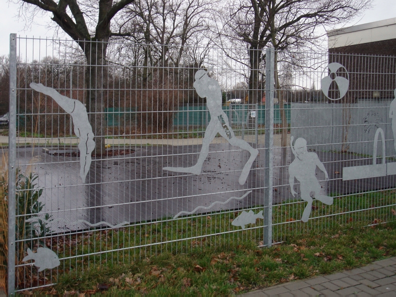 Zaunskulpturen Stadtbad Peine