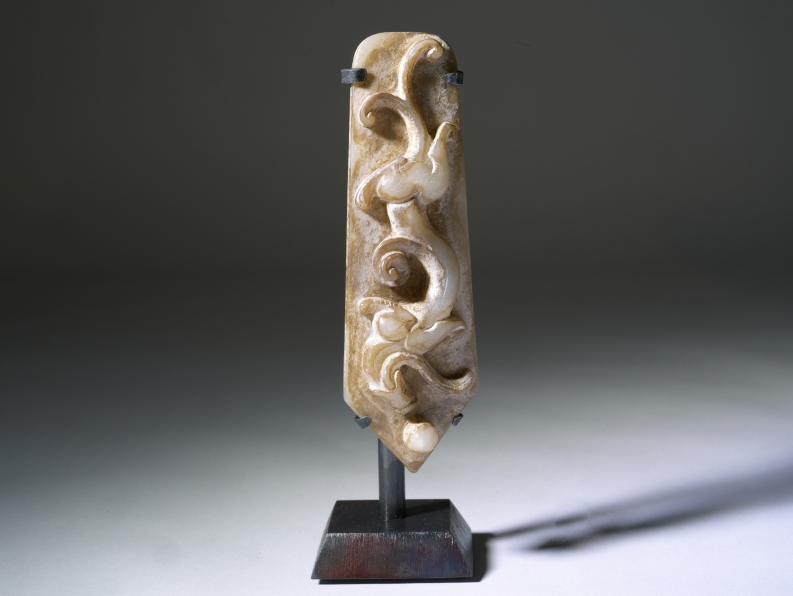 Sockel für eine chinesische Jadeschnitzerei