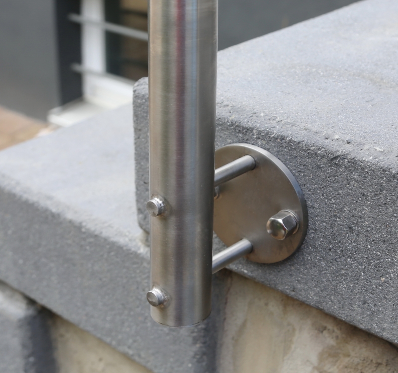 Treppengeländer mit Reling aus Edelstahl