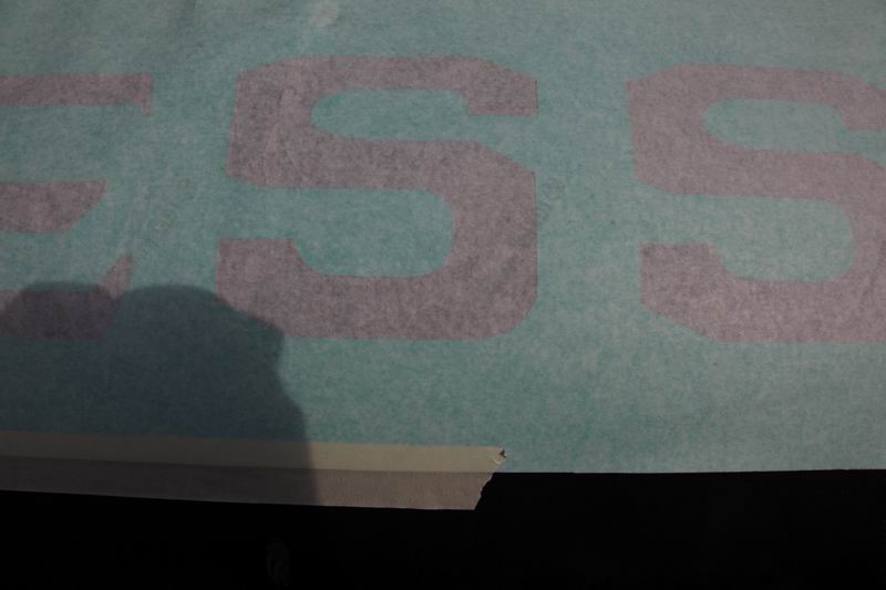 3.05.2010 Aufkleben der Schablonen für die Beschriftung