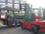 Tonneschwere Maschinen kommen und gehen - Maschinentransport