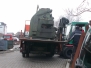 Tonneschwere Maschinen kommen und gehen - Maschinentransport