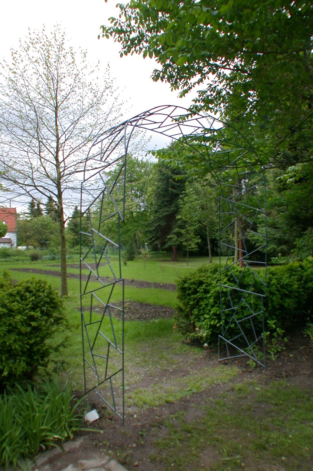 Rosenbogen feuerverzinkt und lackiert